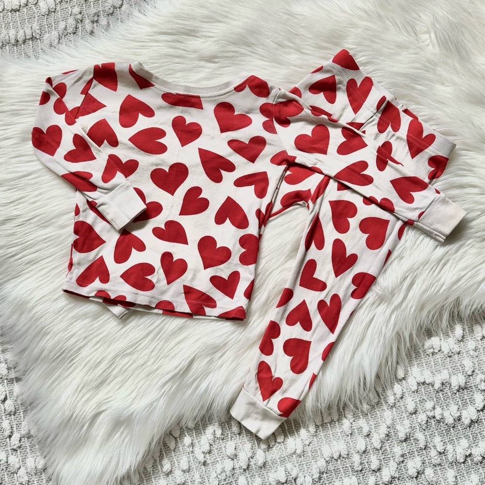(⭐️Free with purchase ) heart pjs